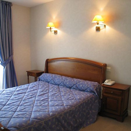 Le Pelican Hotel Rochefort-en-Terre Ngoại thất bức ảnh
