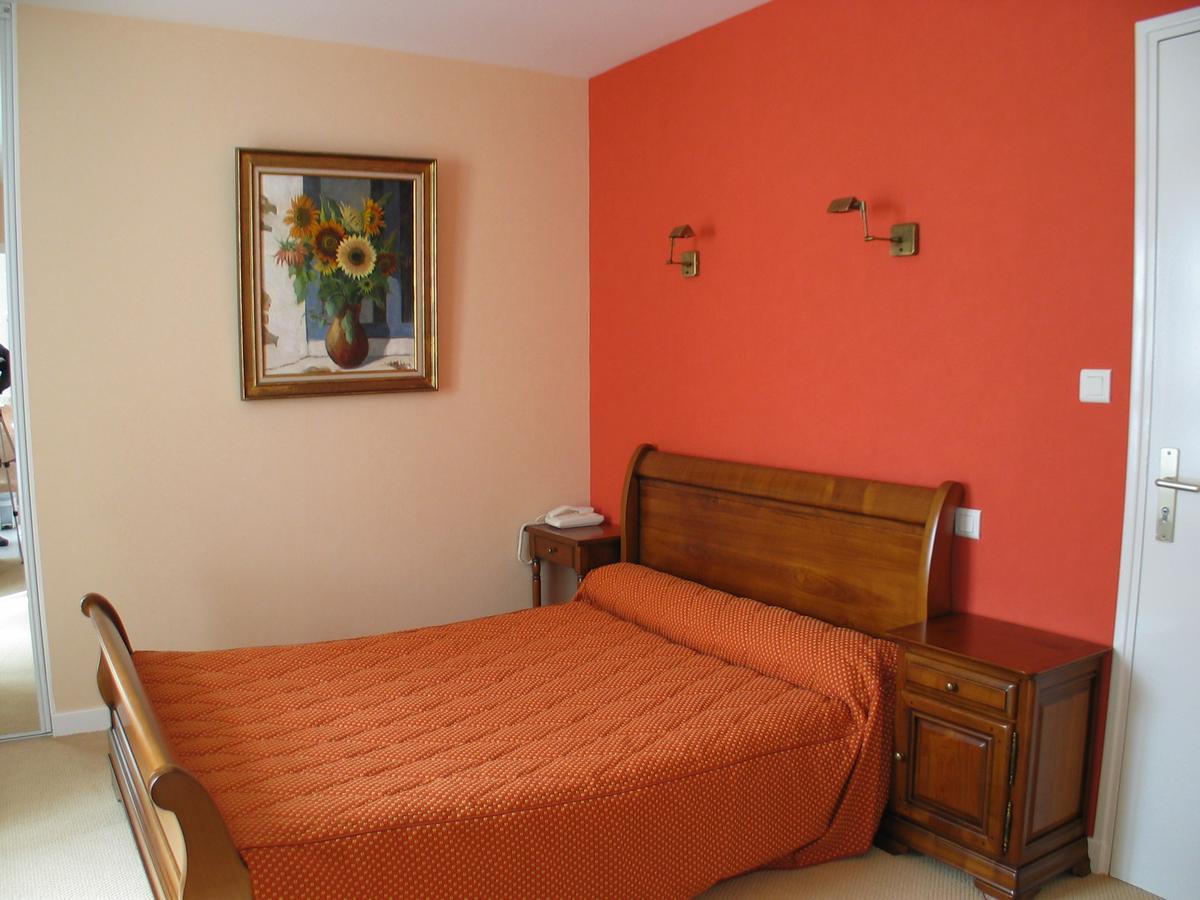 Le Pelican Hotel Rochefort-en-Terre Ngoại thất bức ảnh