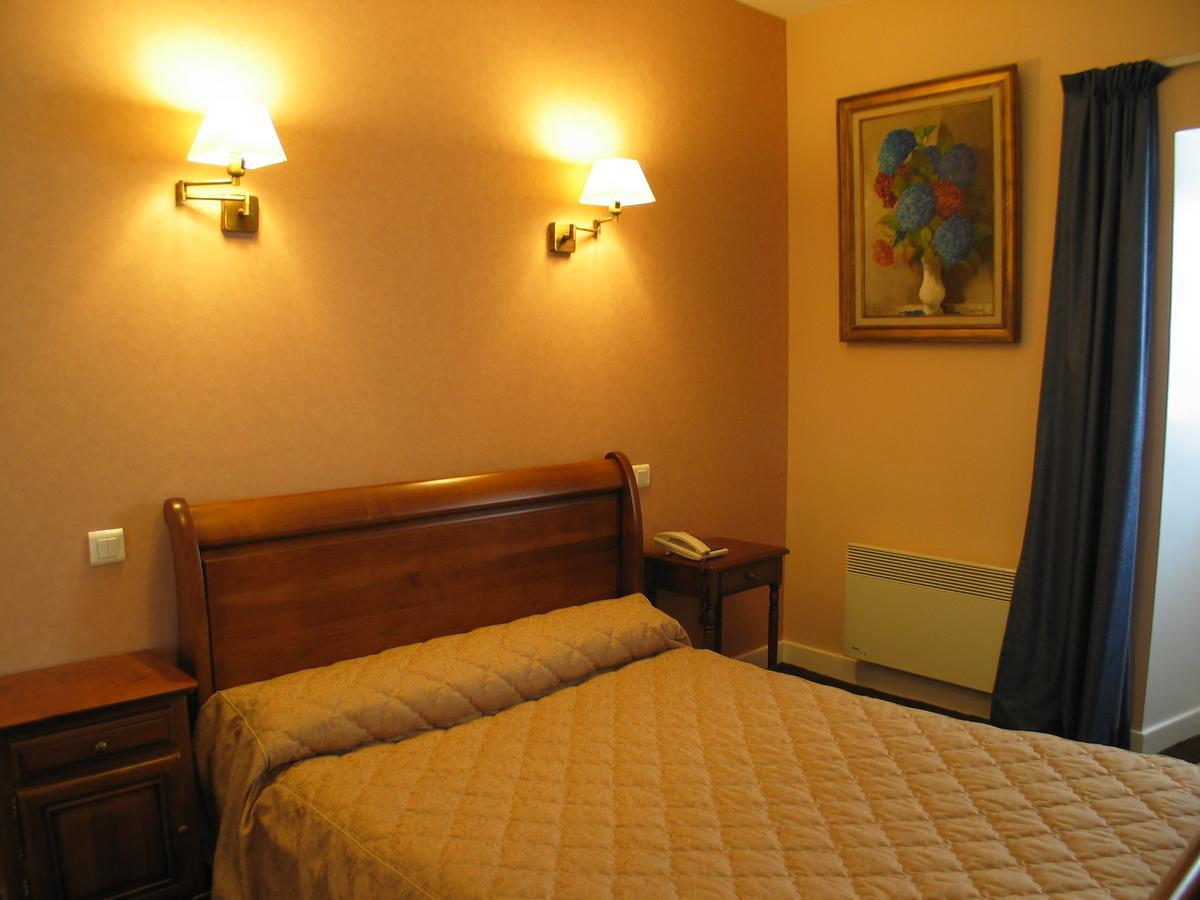 Le Pelican Hotel Rochefort-en-Terre Ngoại thất bức ảnh